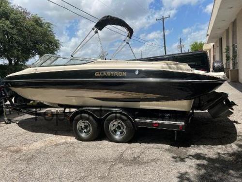 Glastron GX 235 opinia i specyfikacje